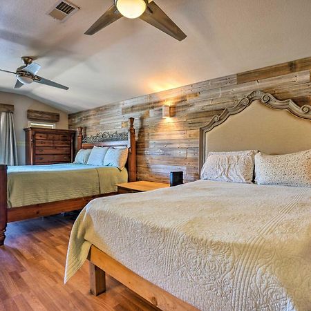 Waterfront Guadalupe River Lodge Home With Dock! Seguin Exterior foto