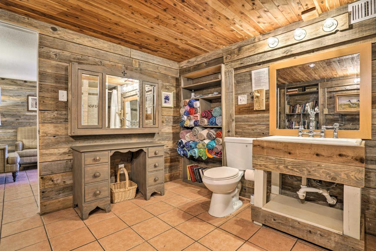 Waterfront Guadalupe River Lodge Home With Dock! Seguin Exterior foto