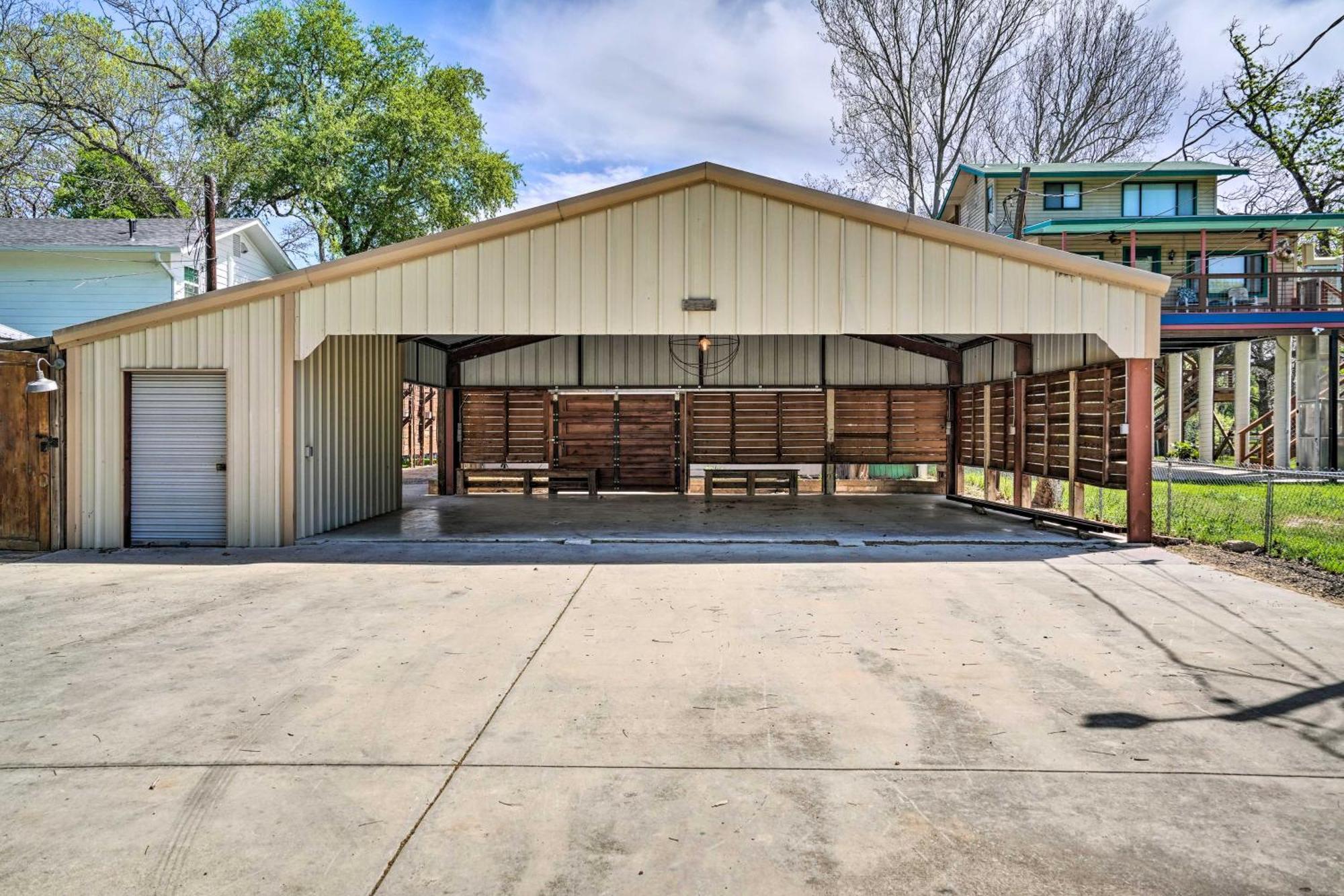 Waterfront Guadalupe River Lodge Home With Dock! Seguin Exterior foto